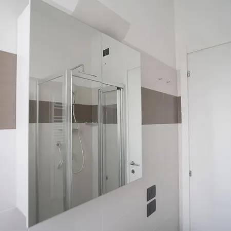 Candiani A3 Bilocale 2 Livelli Apartamento